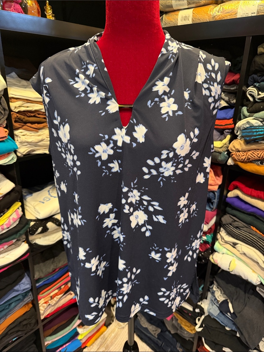 #591. 🪷 Floral blouse